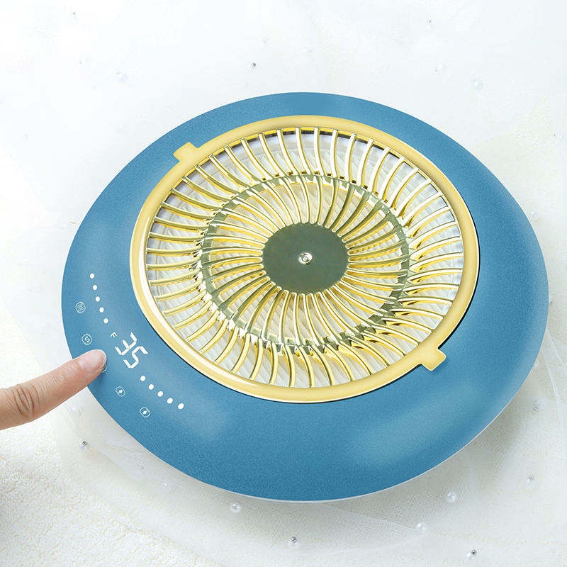 Compact dust collector with round replaceable filter